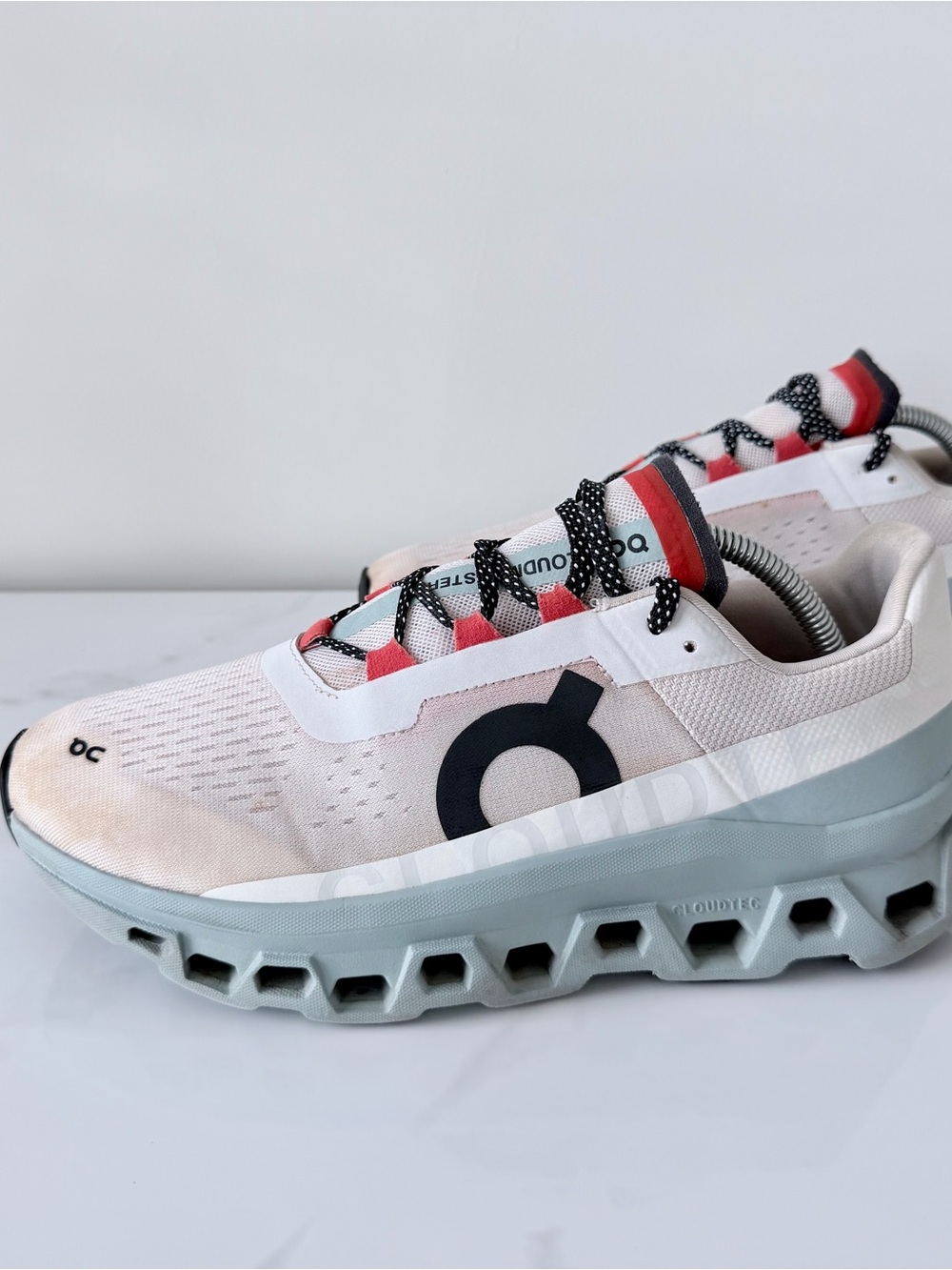 On Cloudmonster Mens Size 9 Lace Up Mesh Sneakers Frost/Surf White/Gray